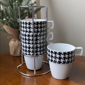 Set of 4 Hounds Tooth coffee cups with holder